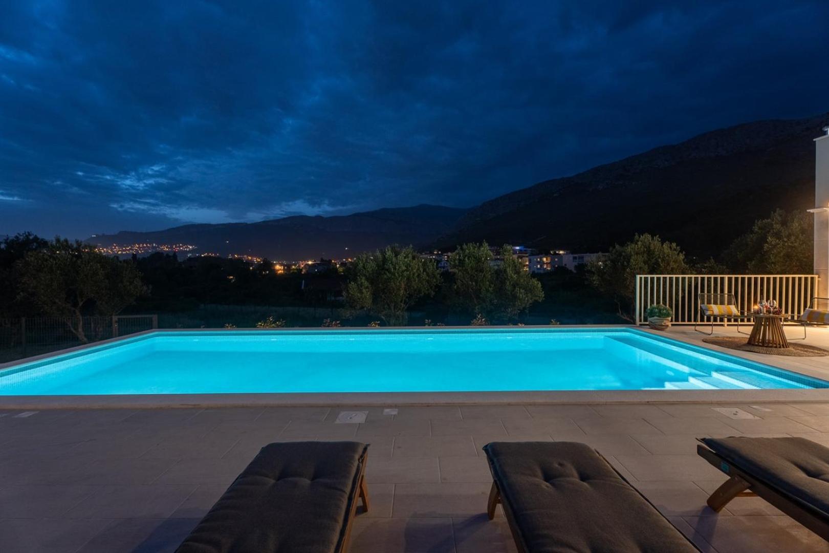 New! Villa Mamma Mia, A 6-Bedroom Property With 40Sqm Pool Podstrana Exterior photo